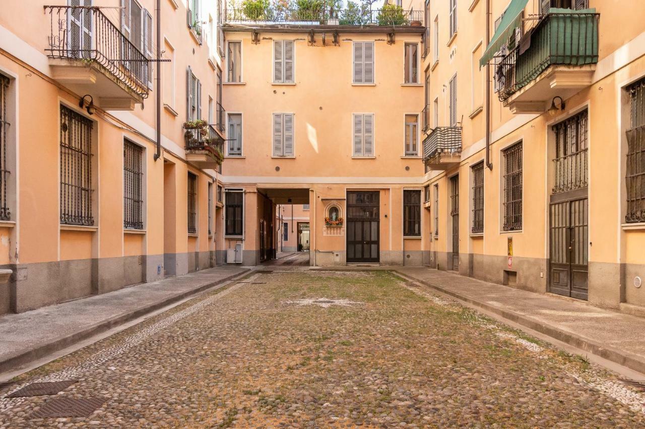 Alessia'S Flat Crocetta M3 Apartment Milan Bagian luar foto